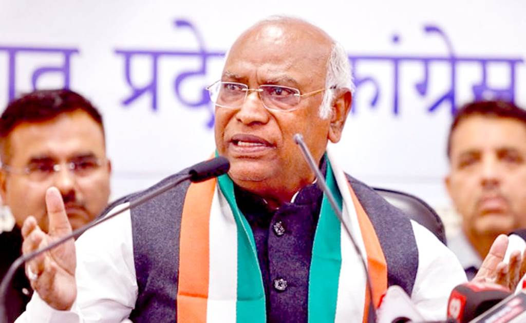 Barnala PM Modi has now become Surrender Modi before Trump Mallikarjun Kharge